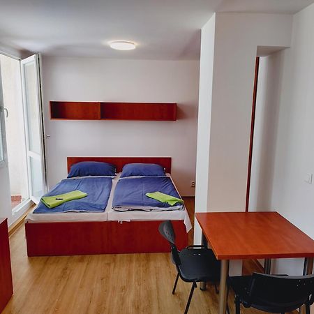 Hostel Blanice Praga Esterno foto