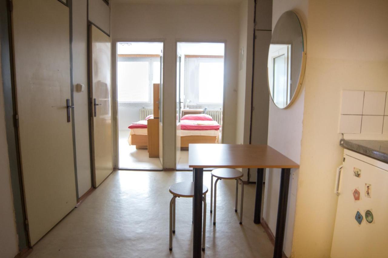 Hostel Blanice Praga Esterno foto